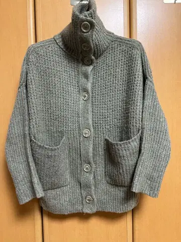 카와이 오카다 그레이 터틀넥 니트 가디건 (아우터)