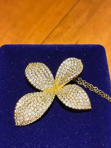 Box 포함 리프형 골드 셀럽 파베 펜던트 발렌타인 선물로