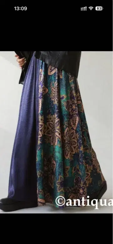 플레어 롱 스커트 네이비 꽃무늬