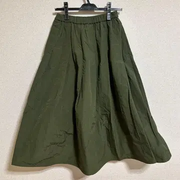 ELFRANK 엘프랭크 타프타 개더 플레어 스커트 카키