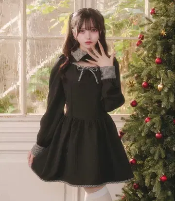 palelfy 파르엘피 바스트 오픈 배색 원피스