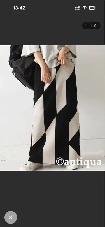 antiqua 기하학 패턴 타이트 니트 스커트