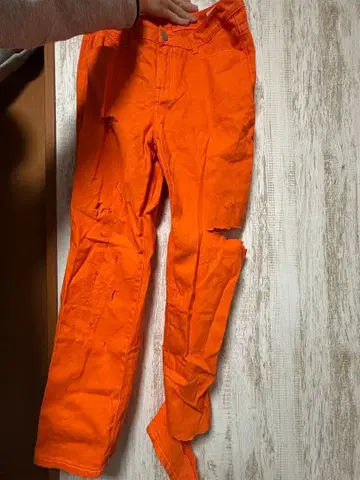 오렌지 데미지 가공 팬츠