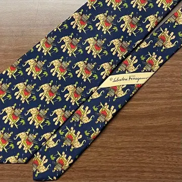Salvatore Ferragamo 넥타이 코끼리와 꽃무늬 네이비