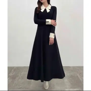 JUNOAH CENEA 바이컬러 리본 니트 원피스