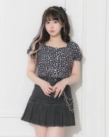 pium 하트 리본 레오파드 무늬 블라우스