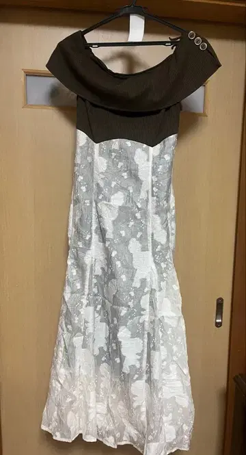 시어 자카드 코르셋 원피스 dazzlin