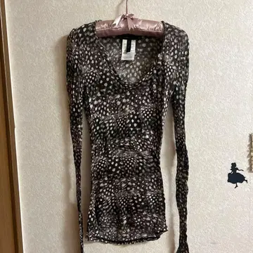 BCBGMAXAZRIA 도트 무늬 긴팔 T셔츠 XS