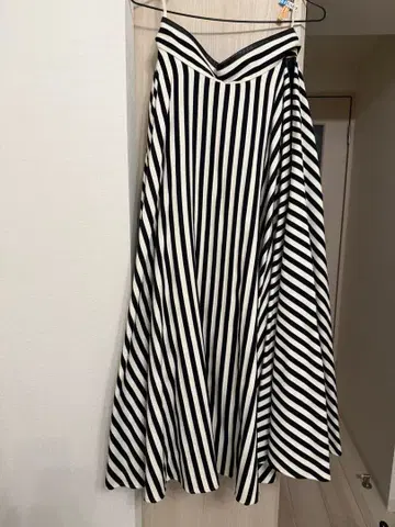 she 도쿄 스트라이프 스커트 38