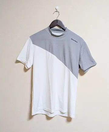 TaylorMade 반팔 하이넥 셔츠 골프웨어 사이즈 M