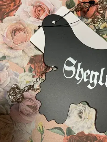 택 포함 새상품 Sheglit 목걸이 클리어 크라운 고스로리 등