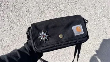 Carhartt 블랙 숄더백