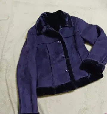 네이비 무스탕 자켓 버튼 포함