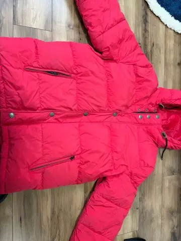 AMERICAN EAGLE 빨간색 다운 자켓 M