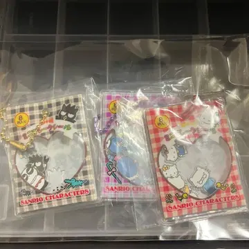 산리오 바스락 프레이크풍 참 가챠가챠 키티 바츠마루