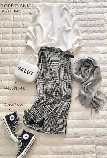 [셋업] 체크 무늬 타이트 스커트와 티셔츠 세트 M