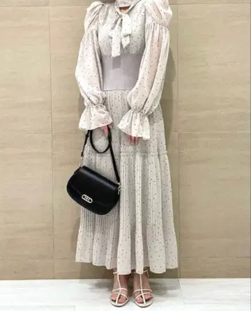 SNIDEL 허리 리브 도트 원피스