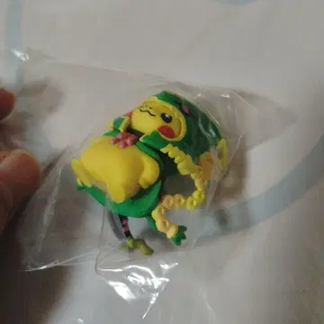 포켓몬 마스코트 판초를 입은 피카츄 메가레쿠자