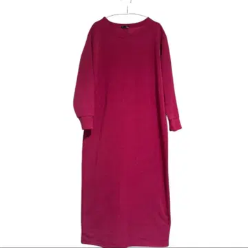 여유롭게 입을 수 있는 속기모 심플 백 슬릿 원피스 M