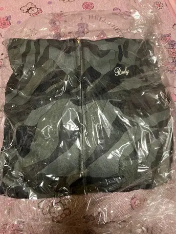 미사용 새상품 카모 패턴 맨투맨 셋업 Randy