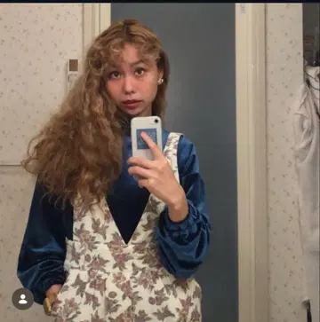 토탈직클로징 플로럴 올인원