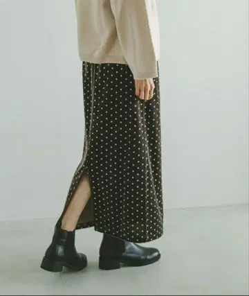 GLOBAL WORK 글리터 벨로아 I라인 스커트 브라운 M 사이즈