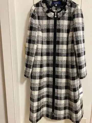 타임 SALE입니다 새상품 엠즈 그레이시 코트 42