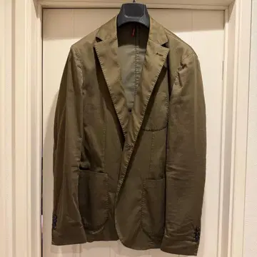 C.P. COMPANY 슬림핏 테일러드 자켓 올리브 52