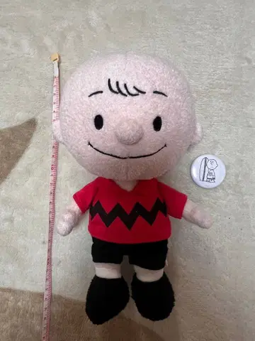 새상품 찰리 브라운 50th 봉제 인형 캔뱃지 하와이 스누피