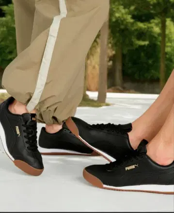 새상품 PUMA 푸마 스니커즈 블랙 23.5