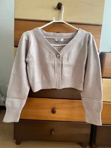 SNIDEL 새상품 아이보리 V넥 가디건 니트