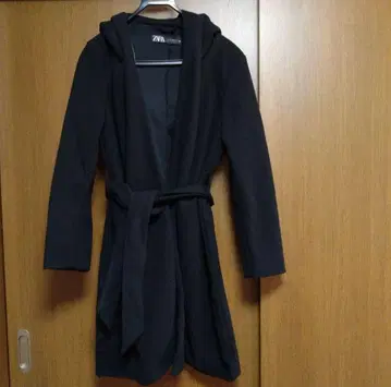 자라 후드 부착 코트 롱 코트 블랙 L 사이즈