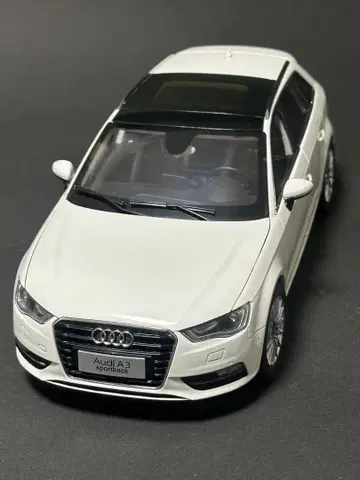 Audi A3 Sportback 화이트 1/18