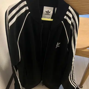 adidas 블랙 집업 자켓 XS