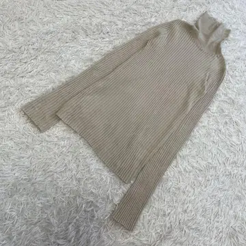 2023년 두지엠 클라세 리브 터틀넥 니트 풀오버