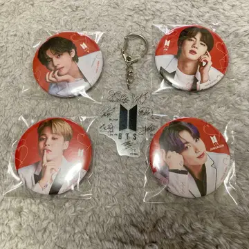 BTS 캔뱃지 4개 세트 키링 포함
