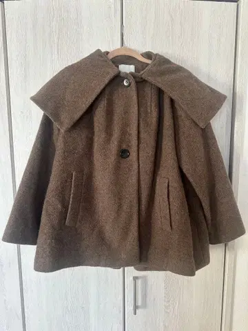 CLANE 브라운 코트