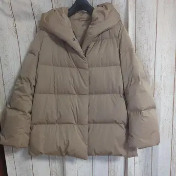 UNIQLO 파우더 필 다운 코트
