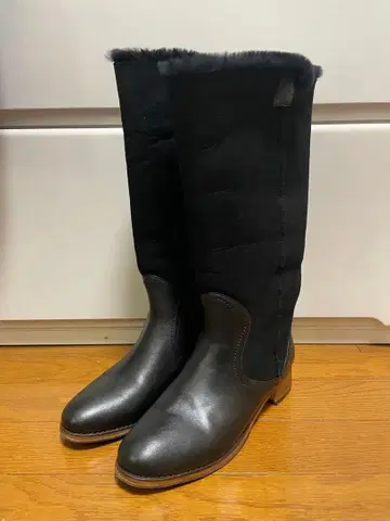 TRUSSARDI 트루사르디 스웨이드 무스탕 롱 부츠 24.0