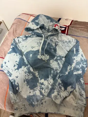 [레어품] cvtvlist 'cry bitch' 후드티 마블 염색