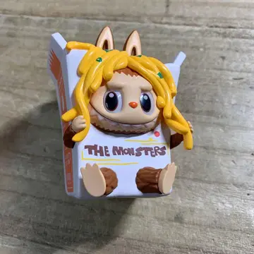 POPMART LABUBU Wacky Mart 시리즈 야키소바 라브부