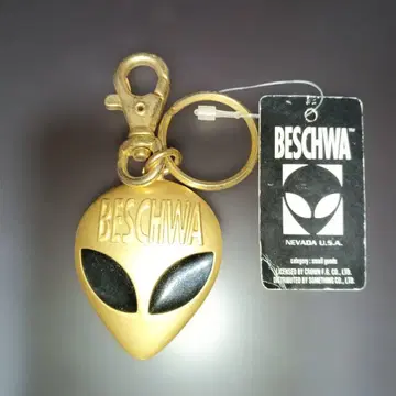 BESCHWA 빅 페이스 키링