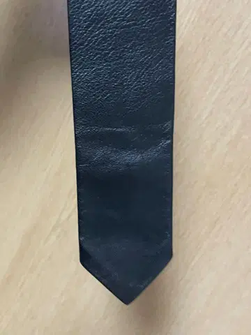 SHELLAC 블랙 가죽 넥타이 새상품