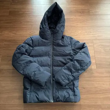 [ 미사용급 ] 유니클로 심리스 다운 파카 네이비 사이즈 M