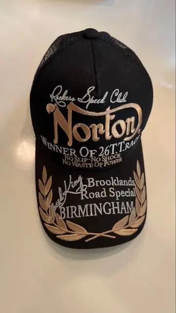 노턴 브룩클랜즈 로드 스페셜 캡