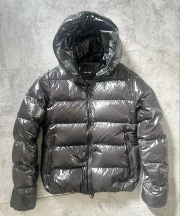 DUVETICA 블랙 다운 자켓 40