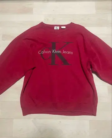 Calvin Klein Jeans 레드 맨투맨