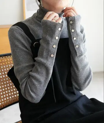 [ 시착만 한 상품 ] 리브 소매 버튼 터틀 그레이 DISCOAT