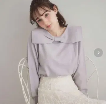 쿠튀르 브로치 리본 칼라 디자인 니트