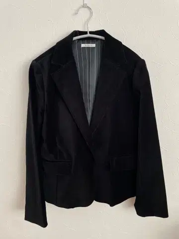 블랙 벨벳 테일러드 자켓
